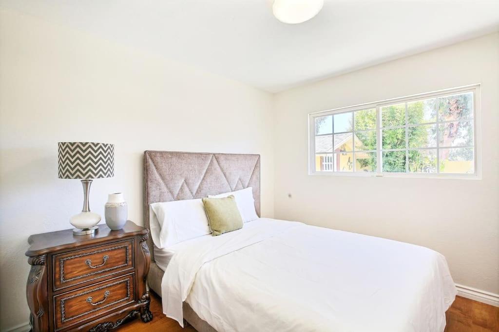 5 Rooms Villa Near Disneyland, Golf Course And Trial To Beach 산타아나 외부 사진
