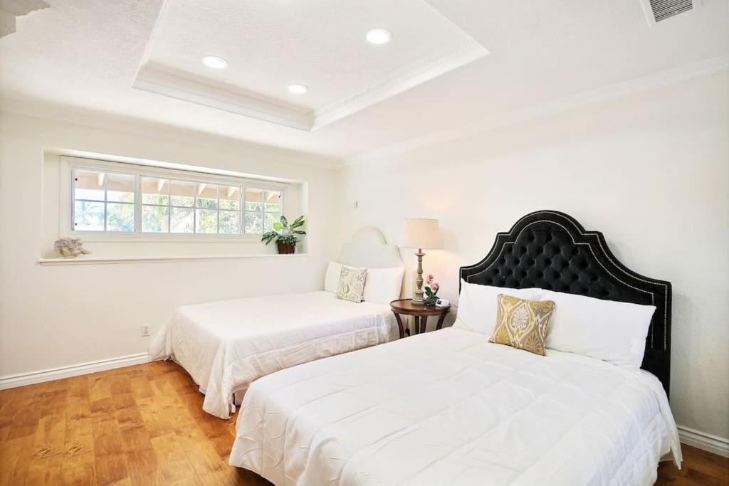 5 Rooms Villa Near Disneyland, Golf Course And Trial To Beach 산타아나 외부 사진