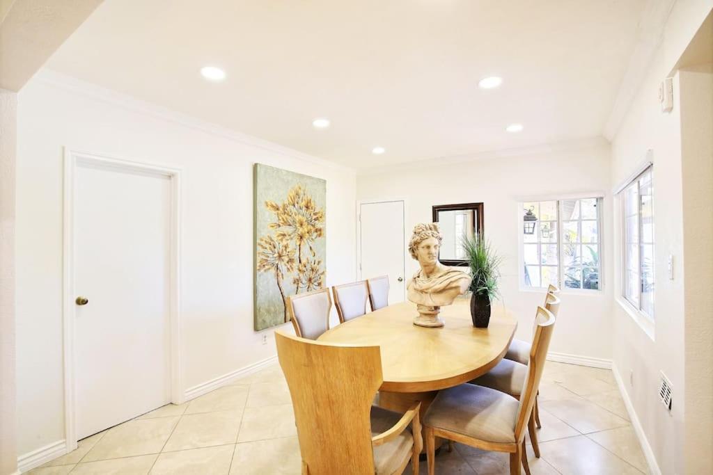 5 Rooms Villa Near Disneyland, Golf Course And Trial To Beach 산타아나 외부 사진